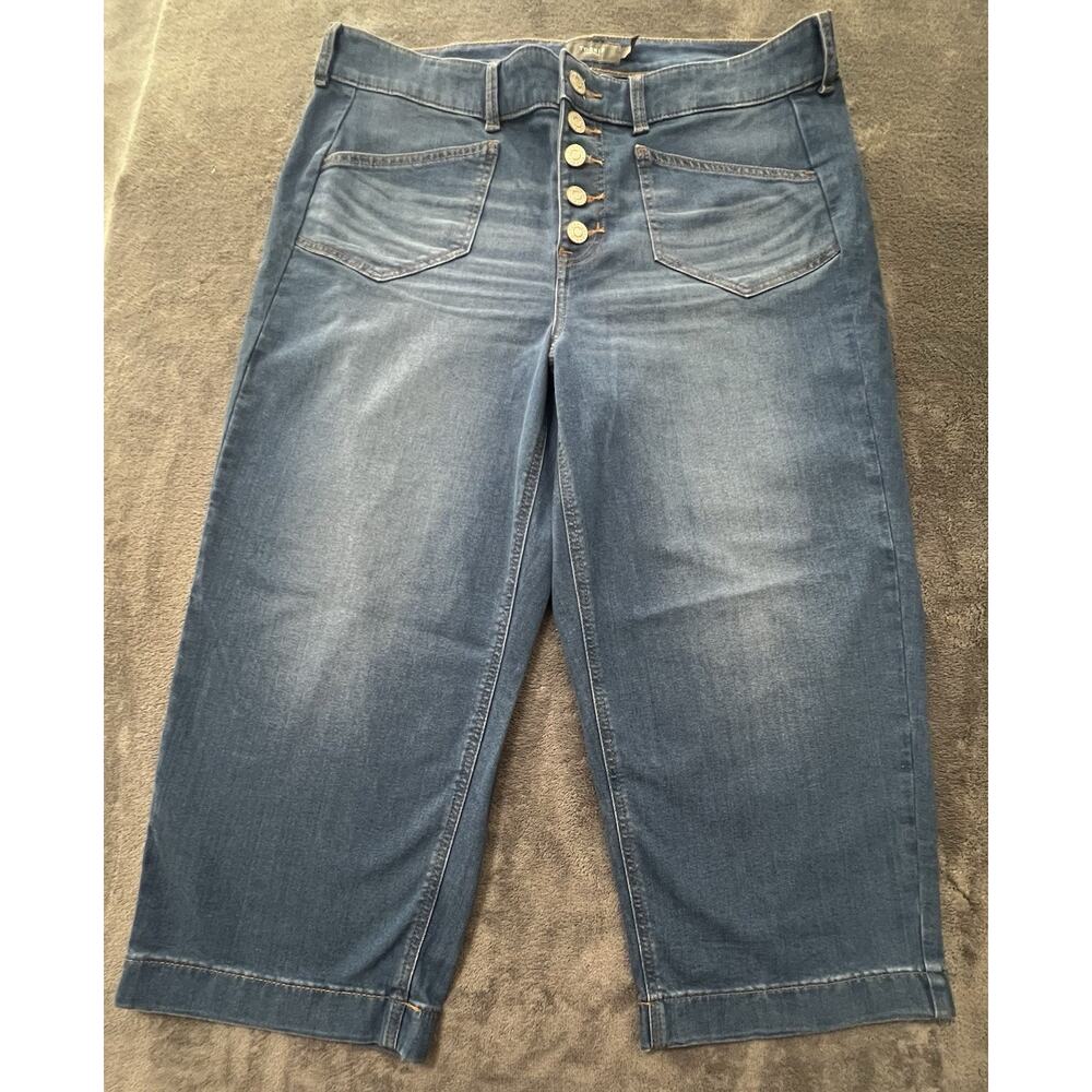 Torrid Crop Wide Leg Lightweight Stretch High-Rise Jean Size 16 Medium Wash